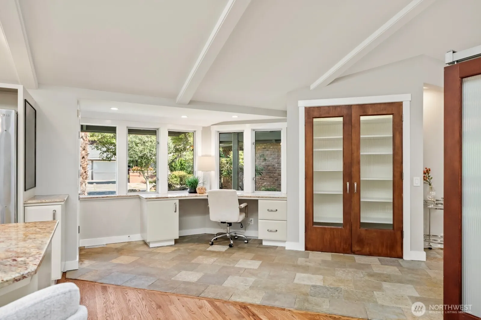 9712 50th Avenue SW, Seattle, WA 98136-2725