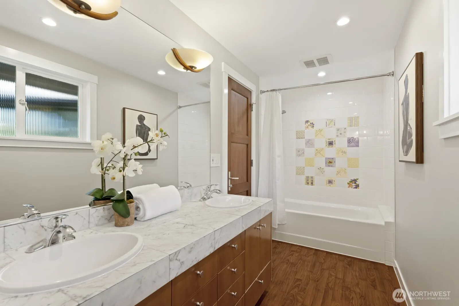 9712 50th Avenue SW, Seattle, WA 98136-2725