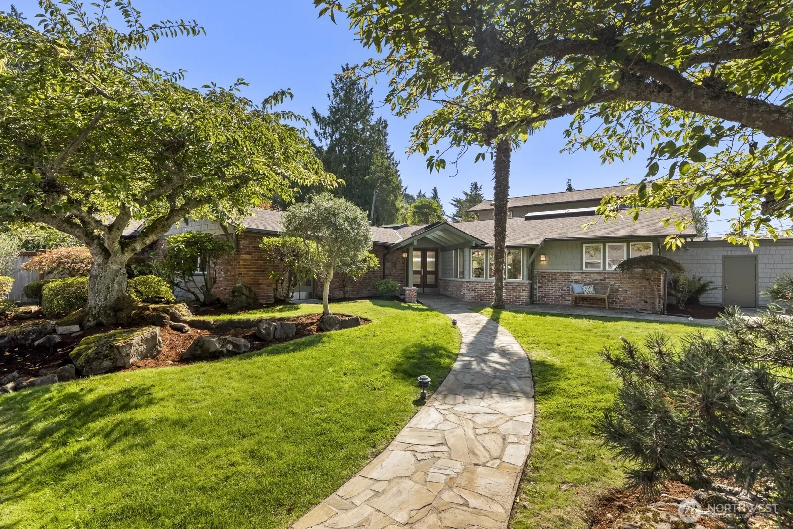 9712 50th Avenue SW, Seattle, WA 98136-2725
