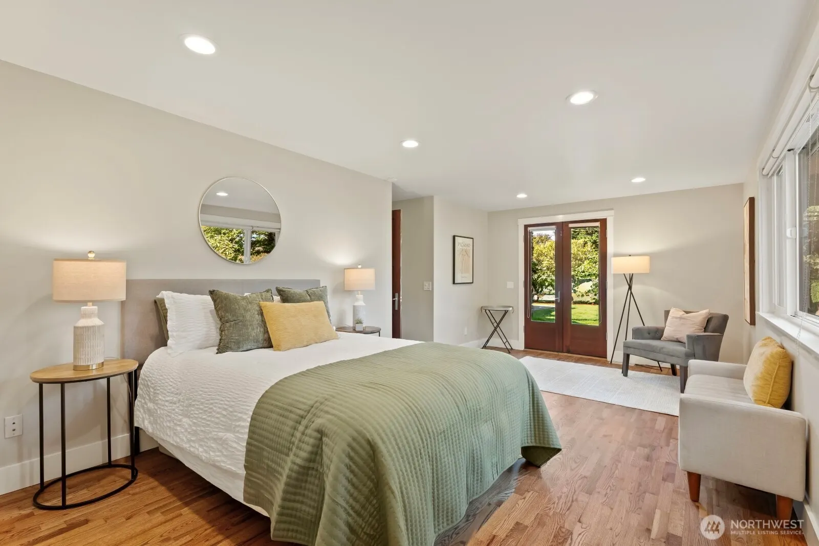 9712 50th Avenue SW, Seattle, WA 98136-2725