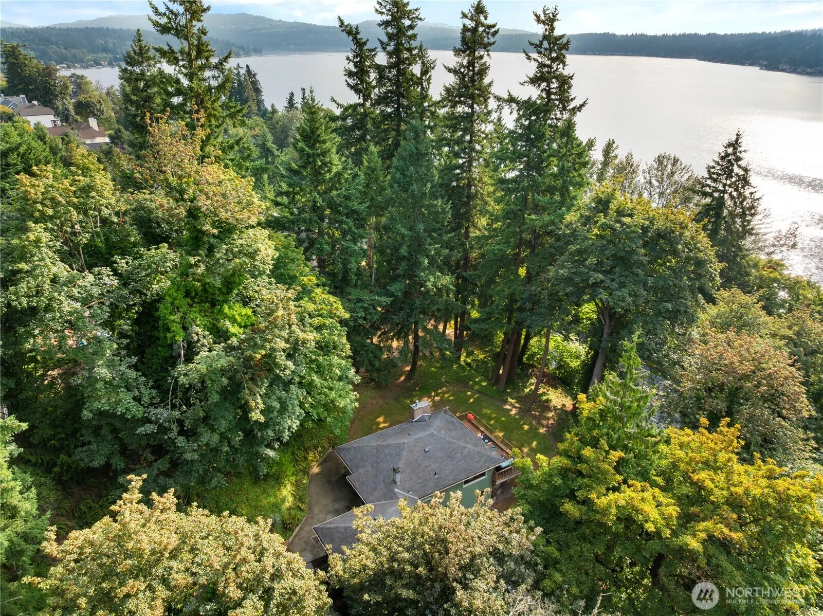 2008 E Lake Sammamish Parkway NE, Sammamish, WA 98074