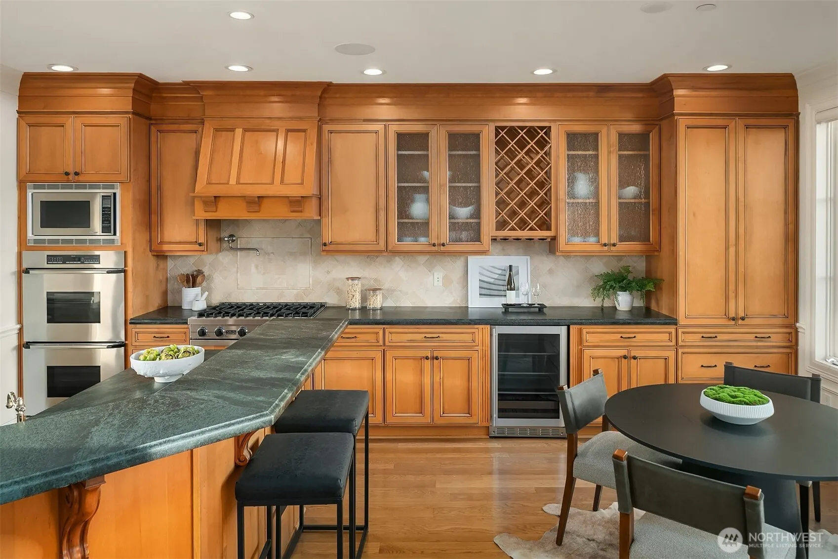 701 1st Street S, Kirkland, WA 98033