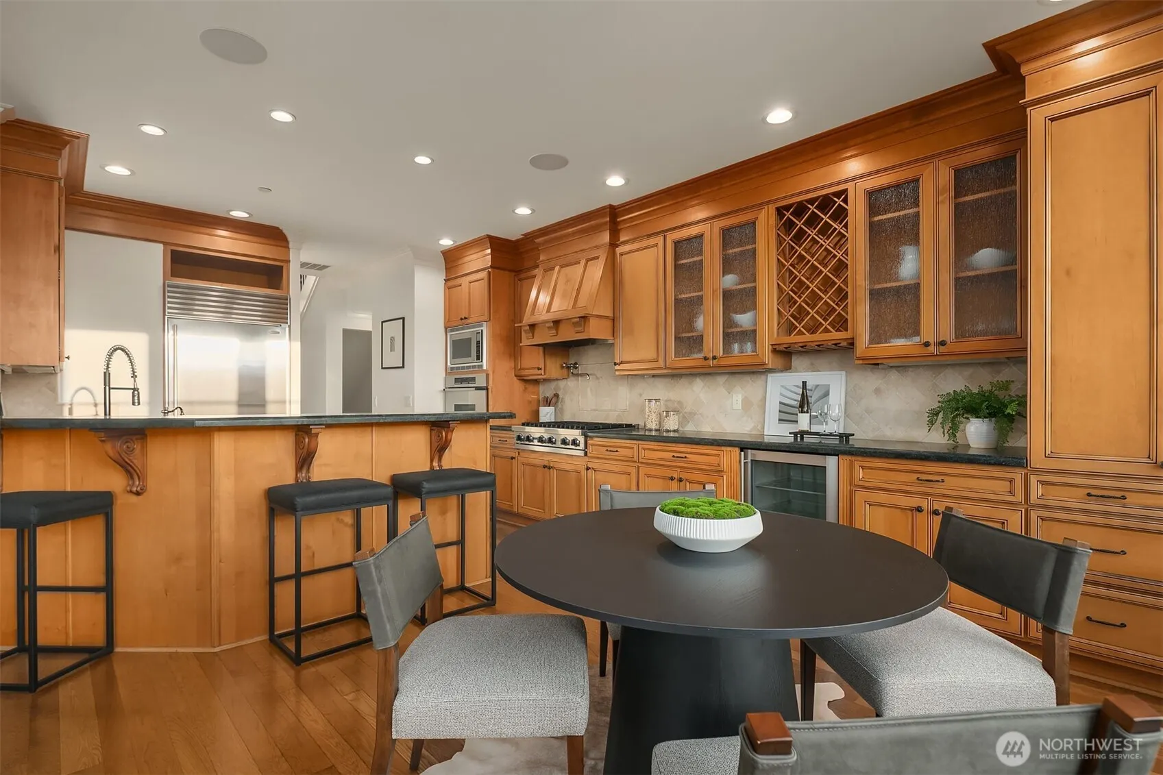 701 1st Street S, Kirkland, WA 98033