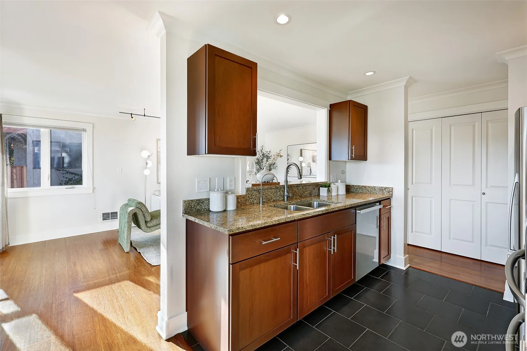 2830 NW 56th Street #303, Seattle, WA 98107