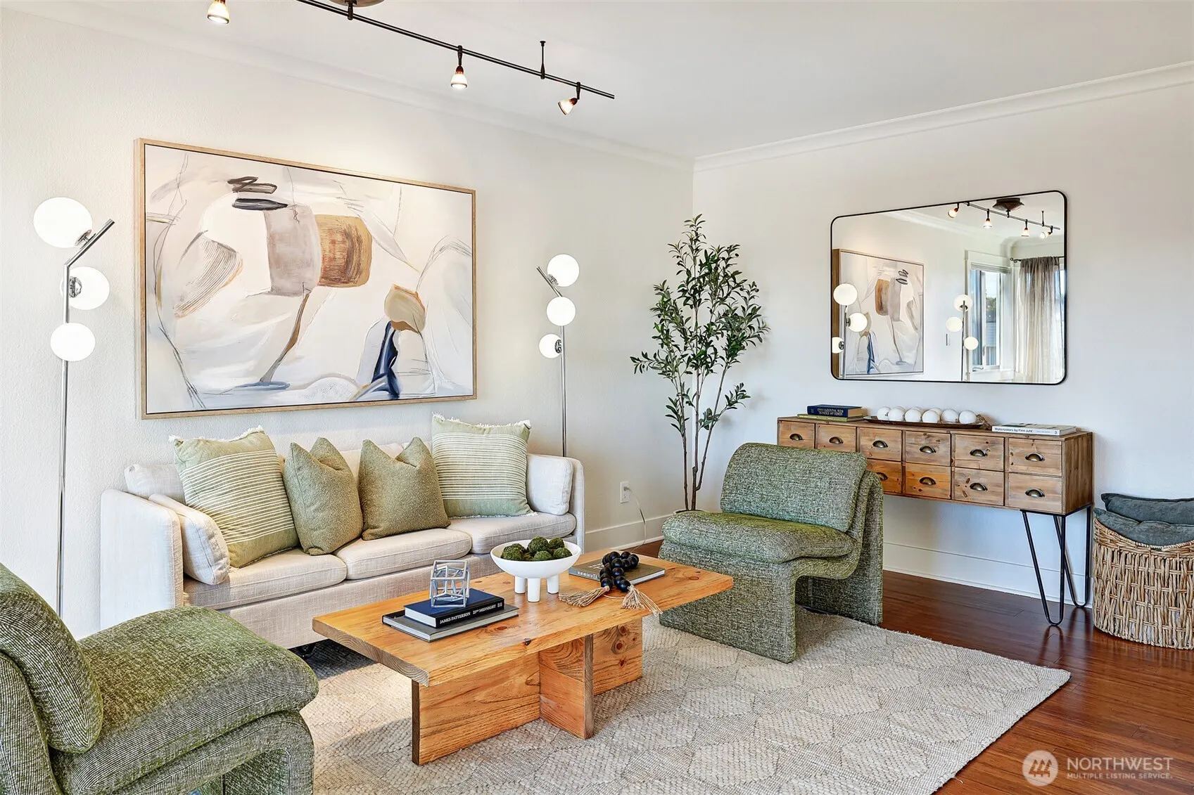 2830 NW 56th Street #303, Seattle, WA 98107