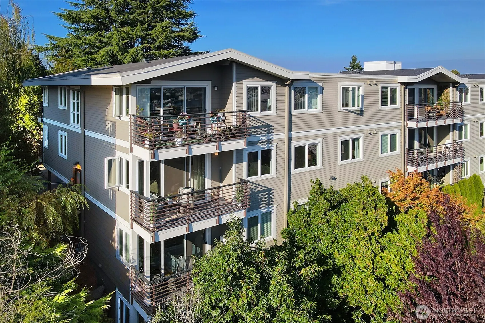 2830 NW 56th Street #303, Seattle, WA 98107