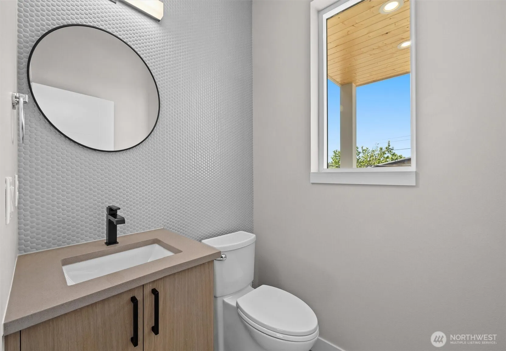 4572 22nd Avenue SW, Seattle, WA 98106