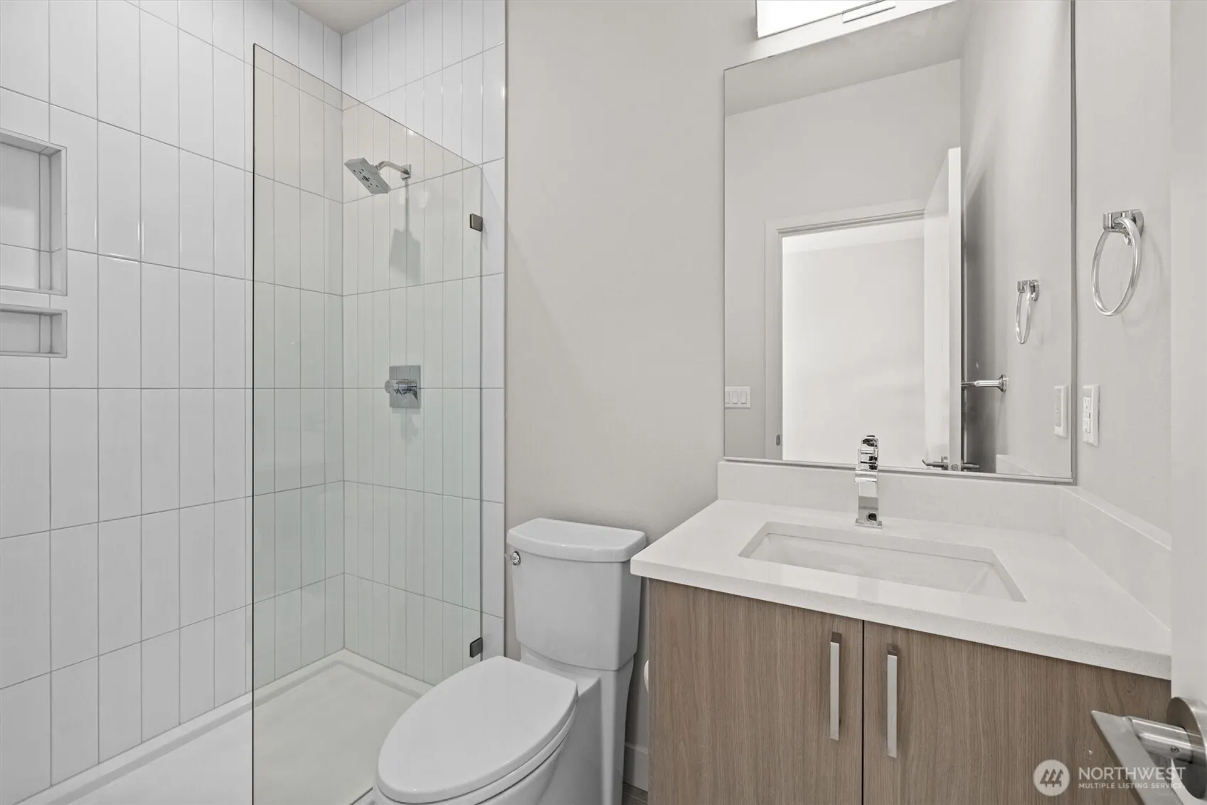 4572 22nd Avenue SW, Seattle, WA 98106