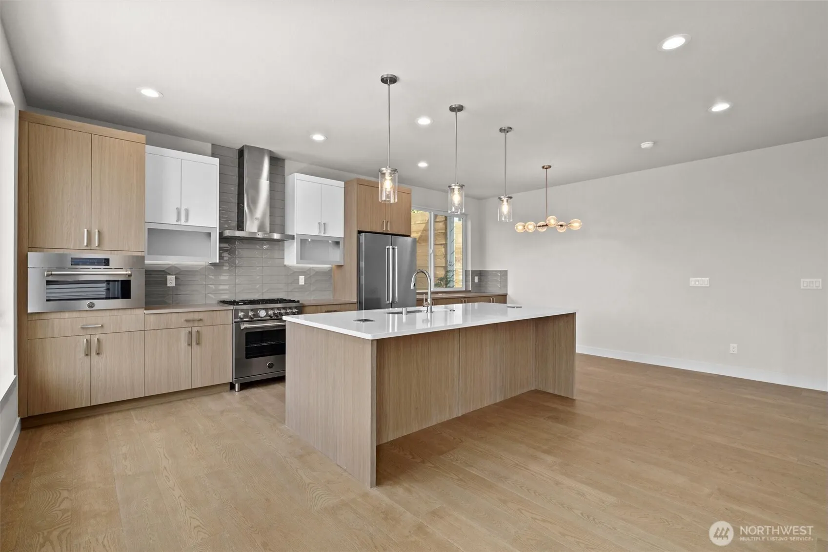 4572 22nd Avenue SW, Seattle, WA 98106