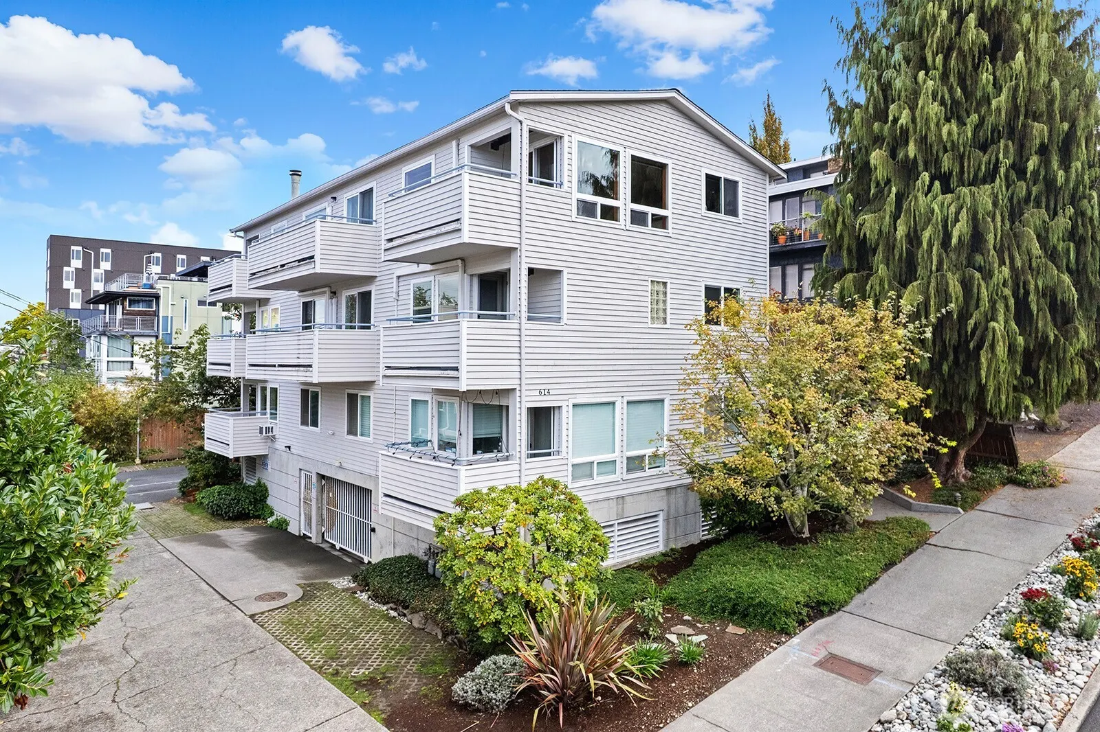 614 E Lynn Street #1, Seattle, WA 98102