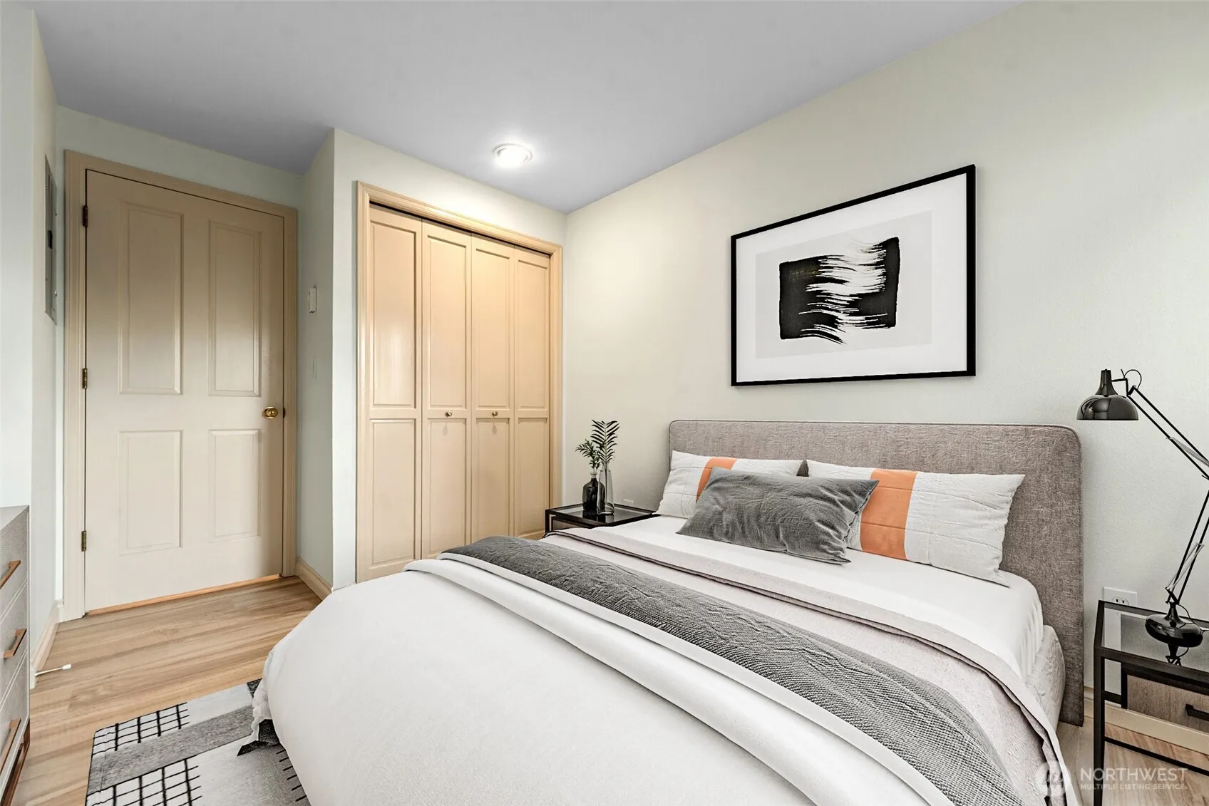 614 E Lynn Street #1, Seattle, WA 98102