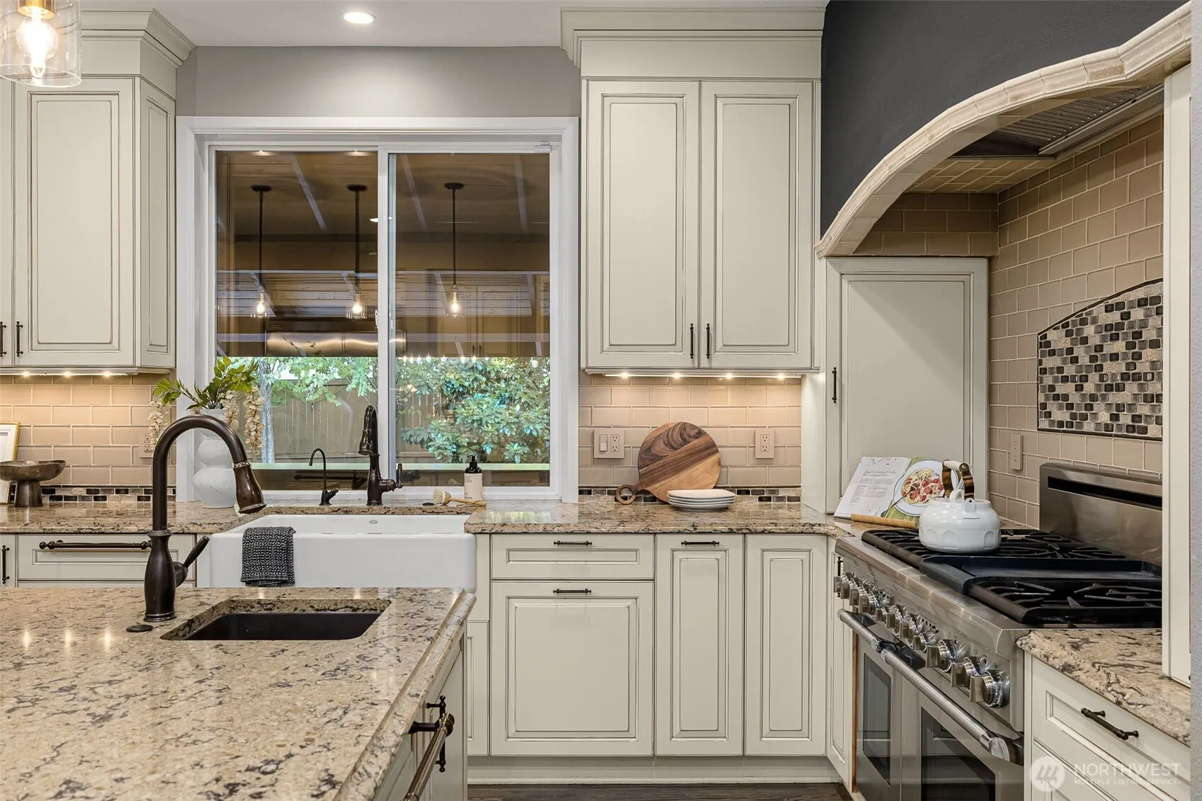 320 238th Avenue SE, Sammamish, WA 98074