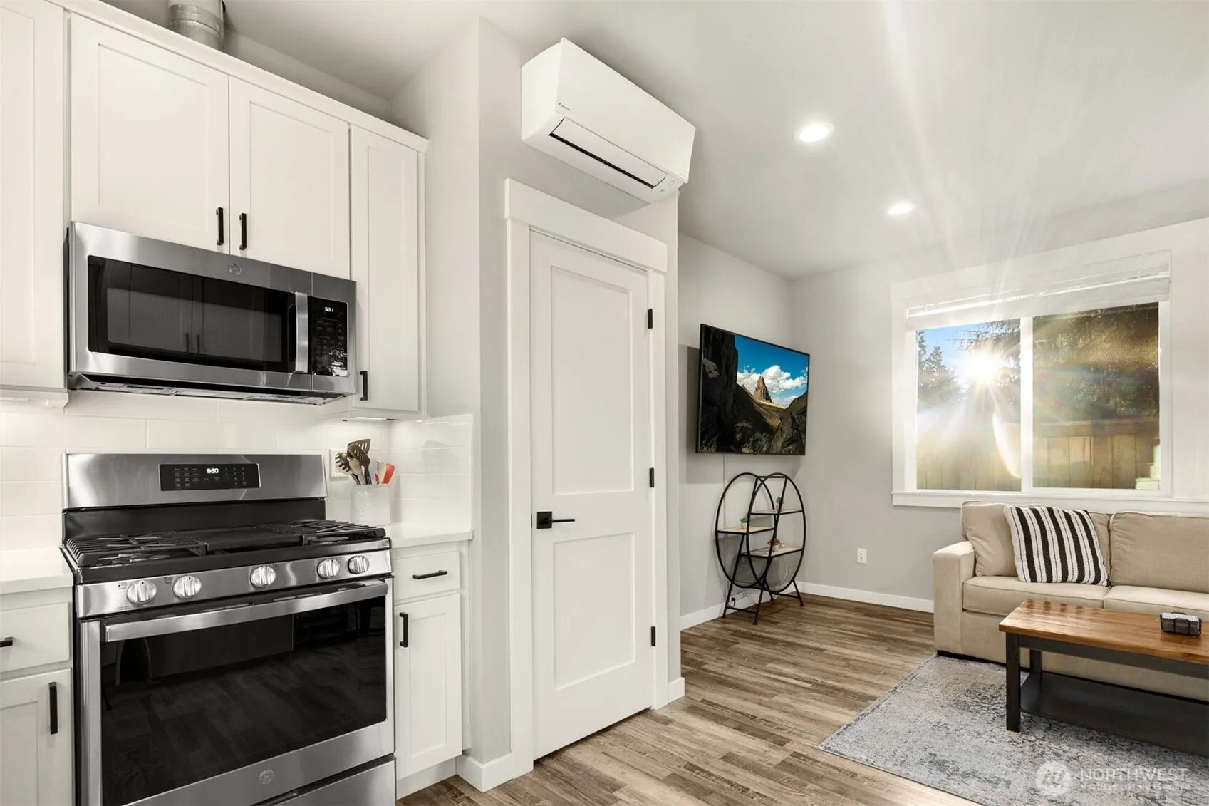 13005 NE 73rd Street #2, Kirkland, WA 98033
