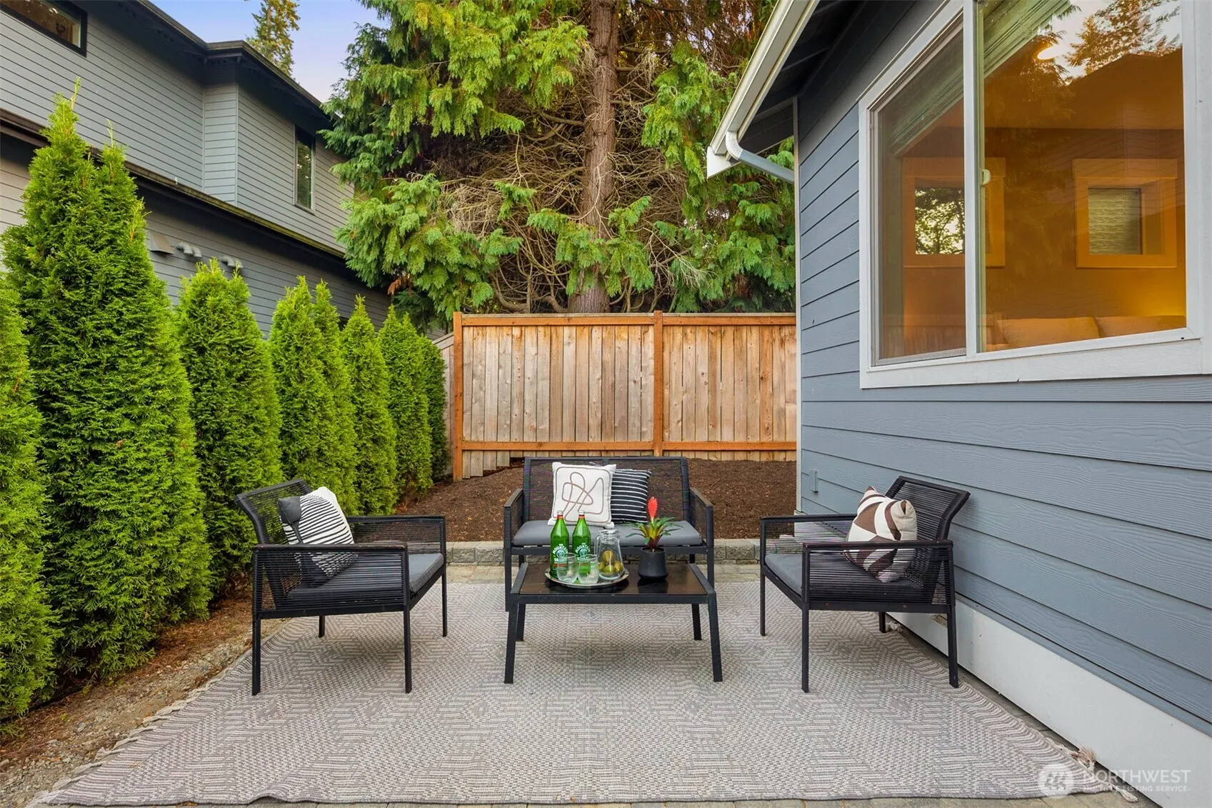 13005 NE 73rd Street #2, Kirkland, WA 98033