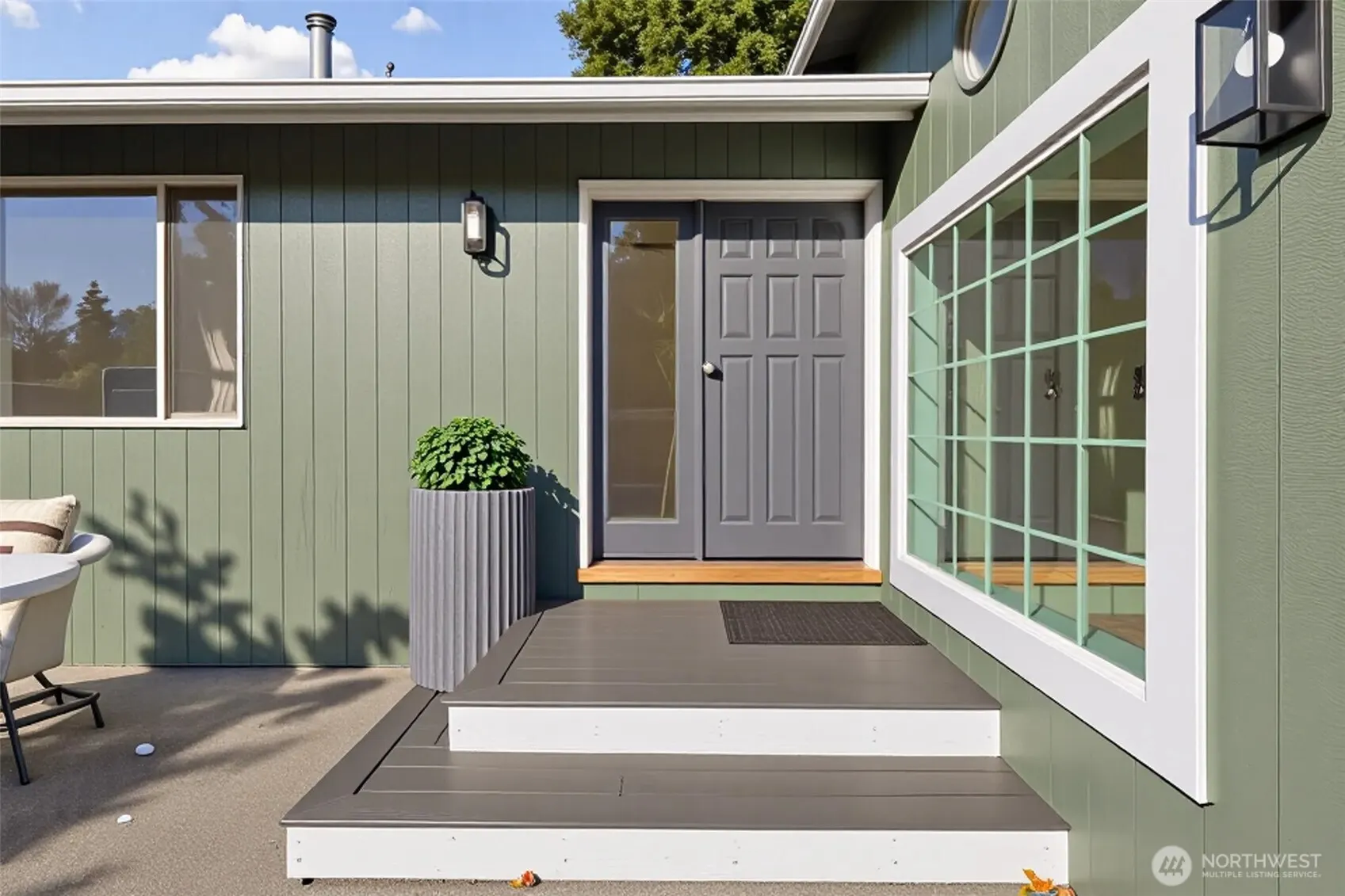 5502 NE 10th Street , Renton, WA 98059