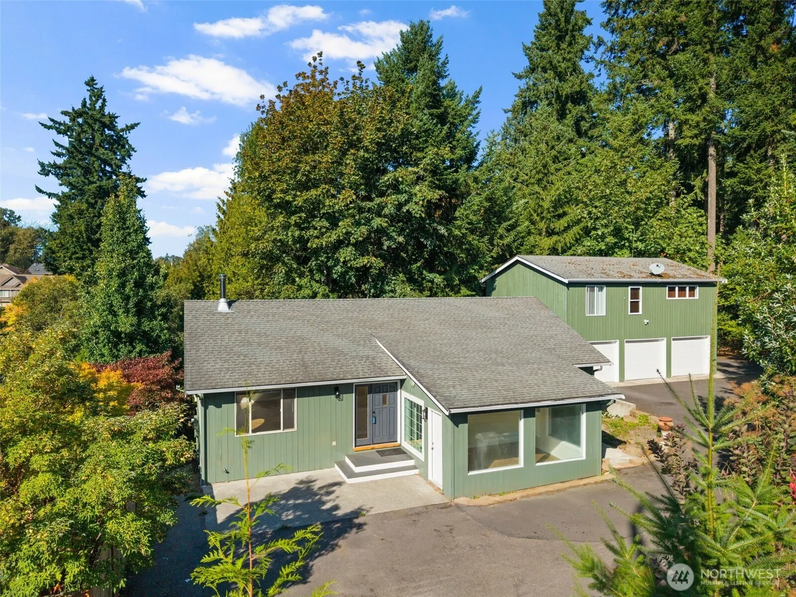 5502 NE 10th Street , Renton, WA 98059