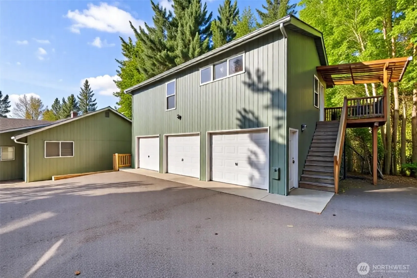 5502 NE 10th Street , Renton, WA 98059