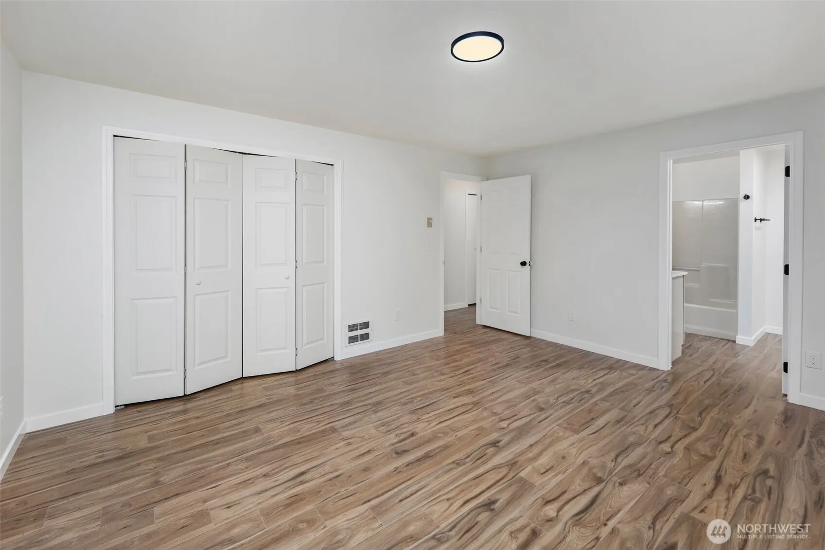 5502 NE 10th Street , Renton, WA 98059