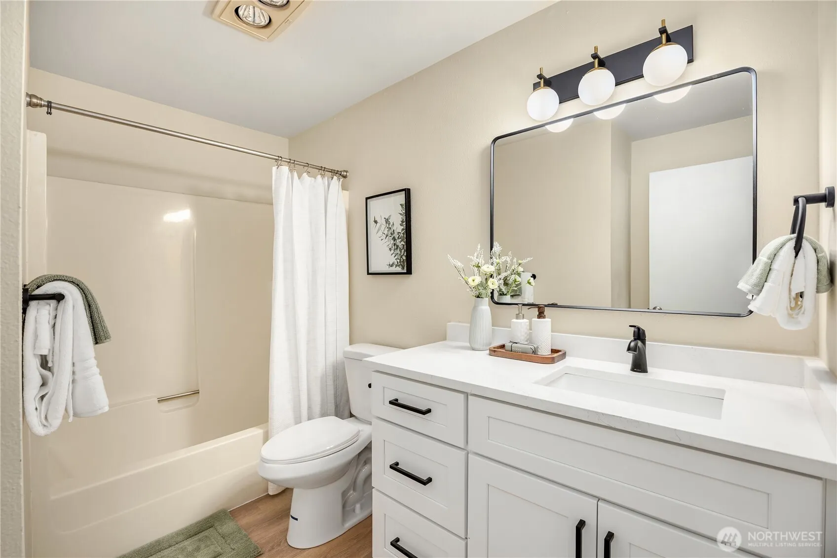 717 122nd Avenue NE #B1, Bellevue, WA 98005
