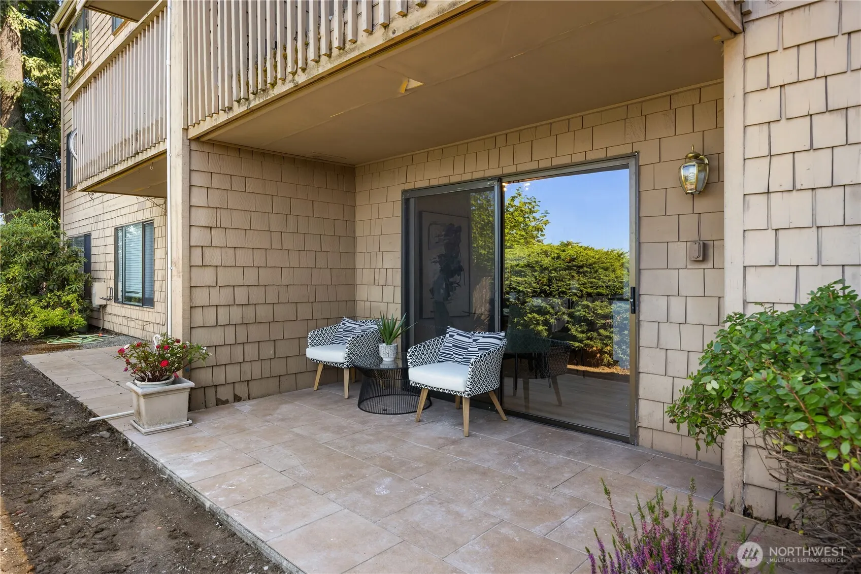 717 122nd Avenue NE #B1, Bellevue, WA 98005