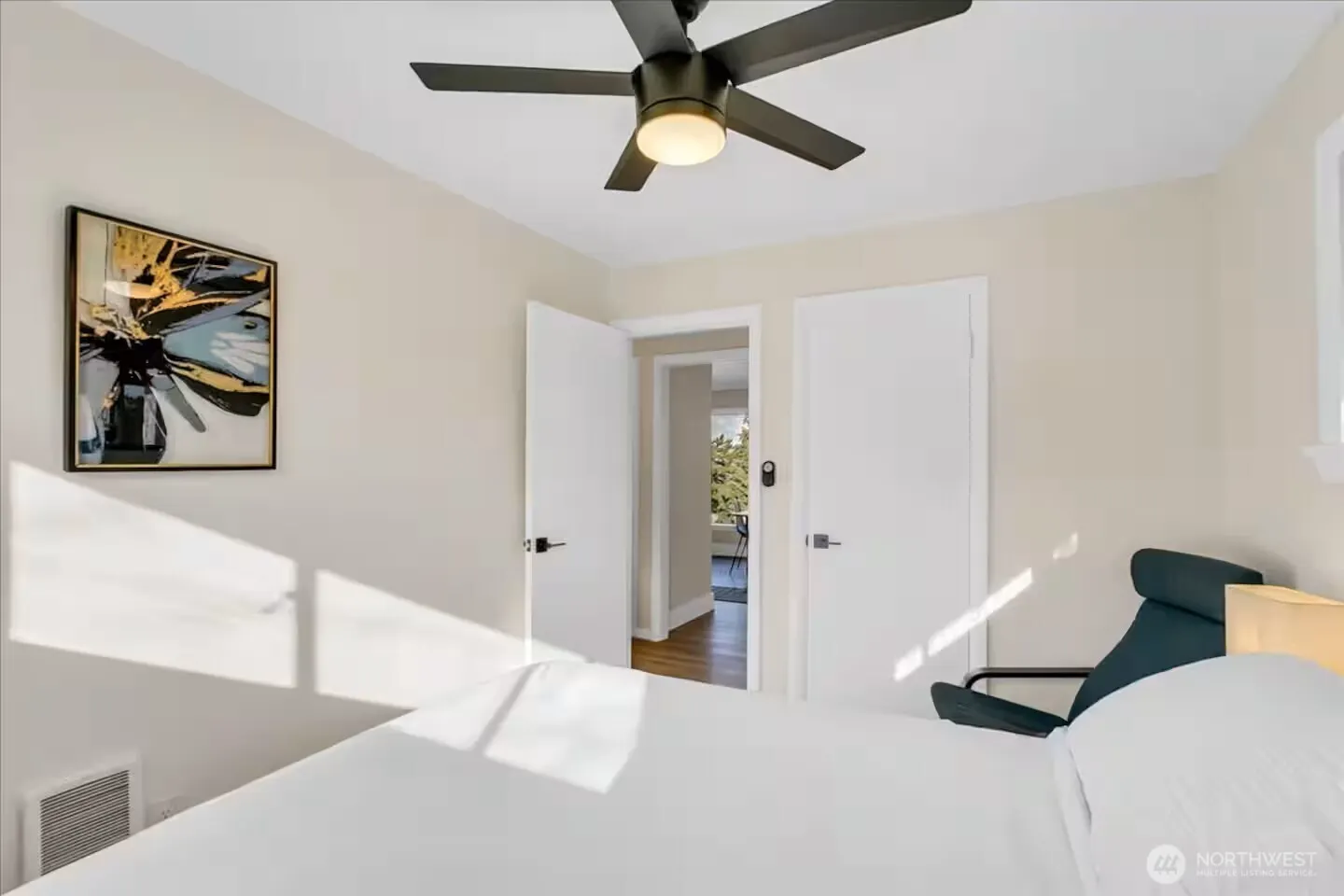 7528 S Lakeridge Dr , Seattle, WA 98178