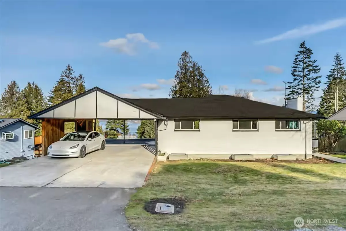 7528 S Lakeridge Dr , Seattle, WA 98178