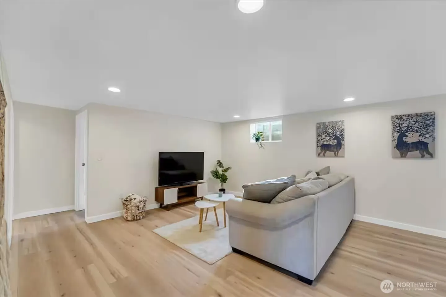 7528 S Lakeridge Dr , Seattle, WA 98178