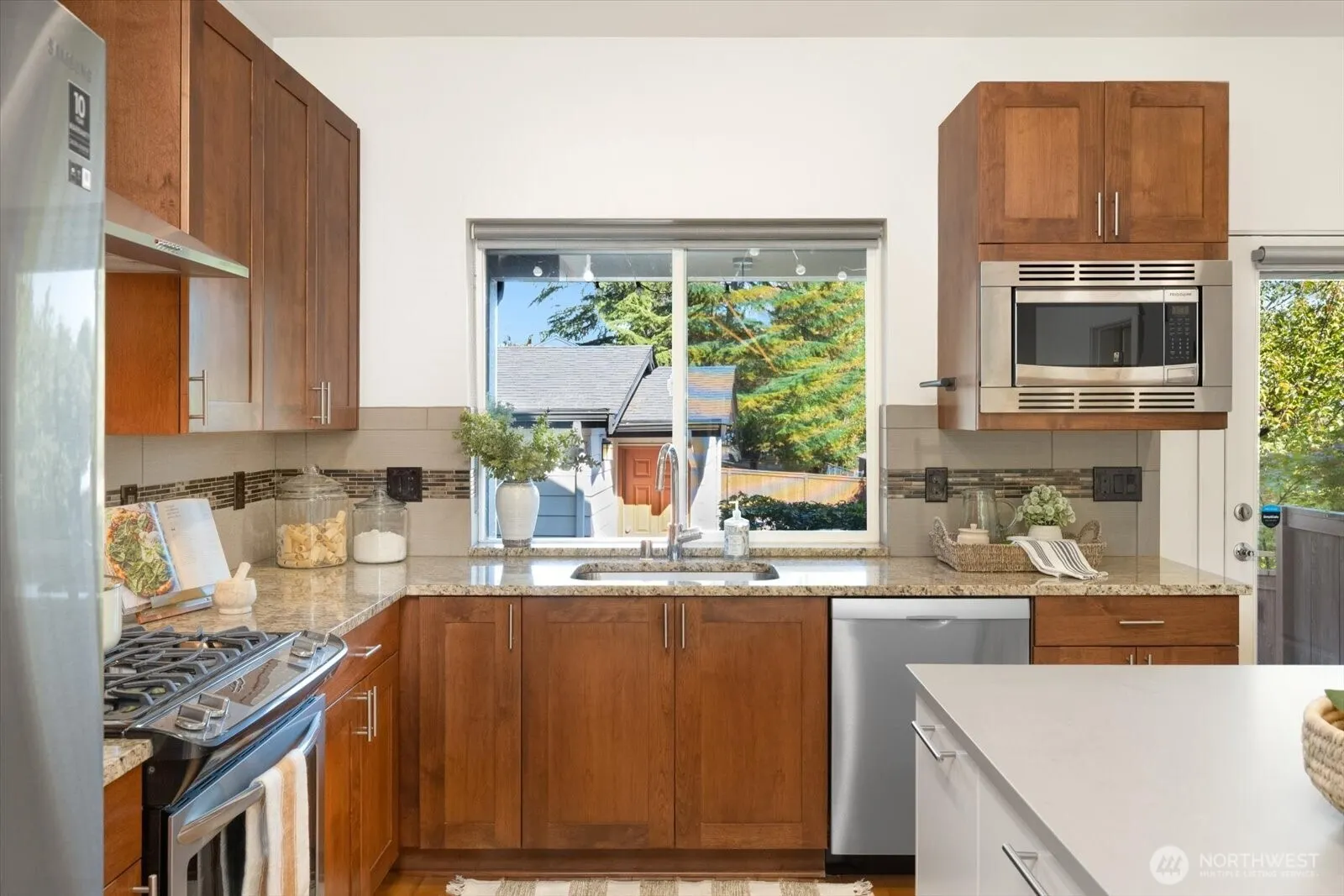3016 S Adams Street , Seattle, WA 98108