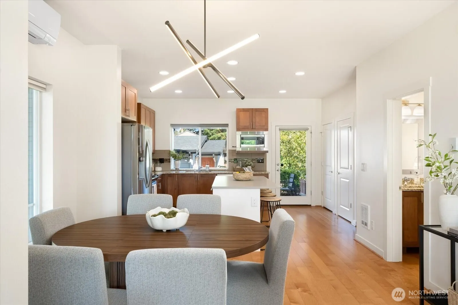 3016 S Adams Street , Seattle, WA 98108