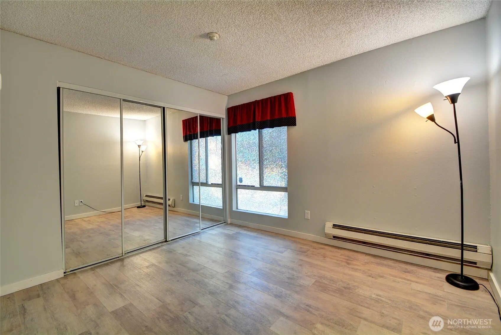 4807 180th Street SW #E105, Lynnwood, WA 98037