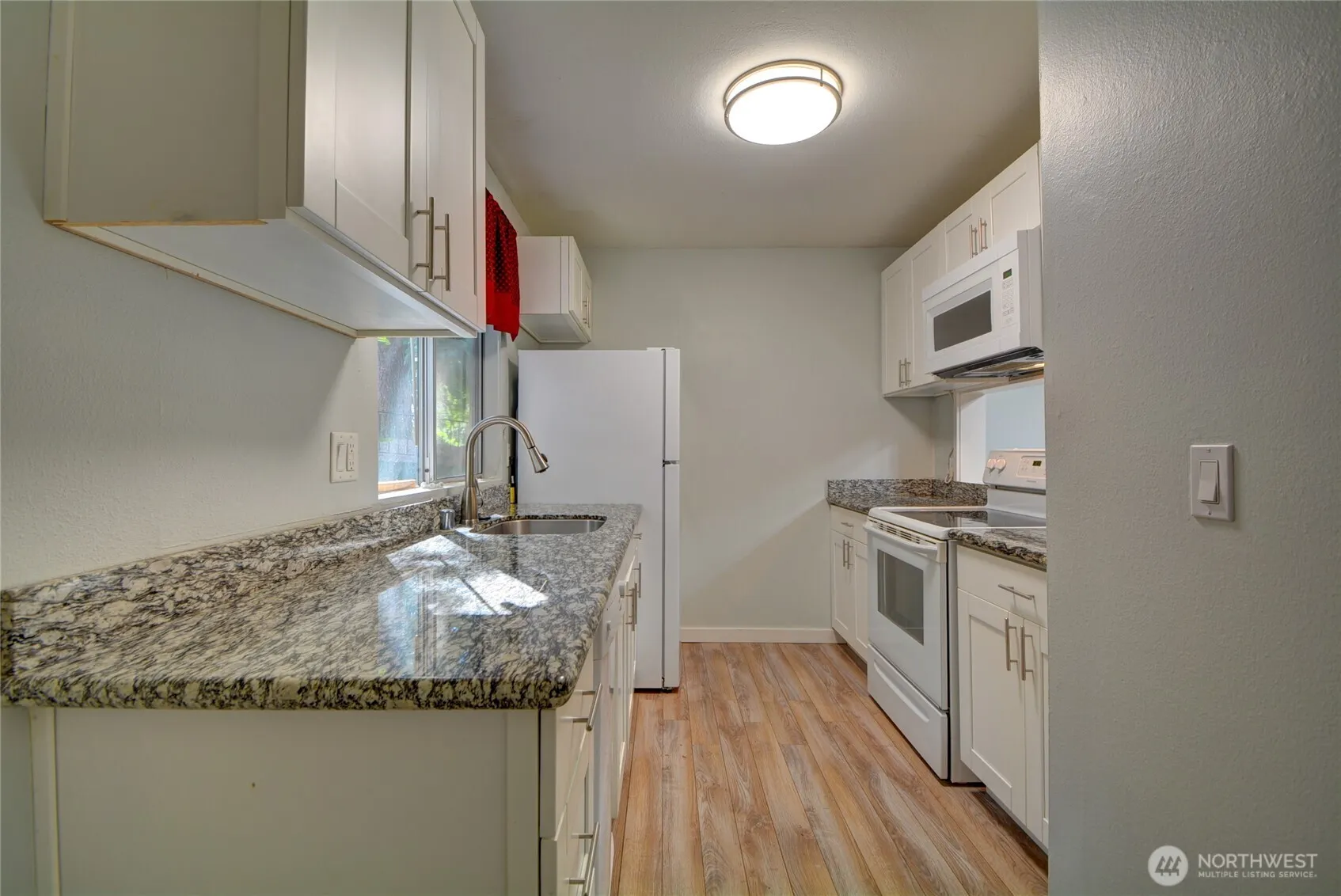 4807 180th Street SW #E105, Lynnwood, WA 98037