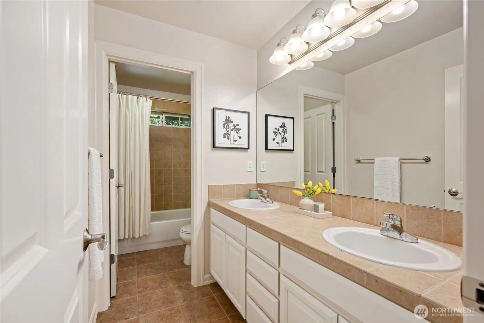 15542 NE 106th Way , Redmond, WA 98052