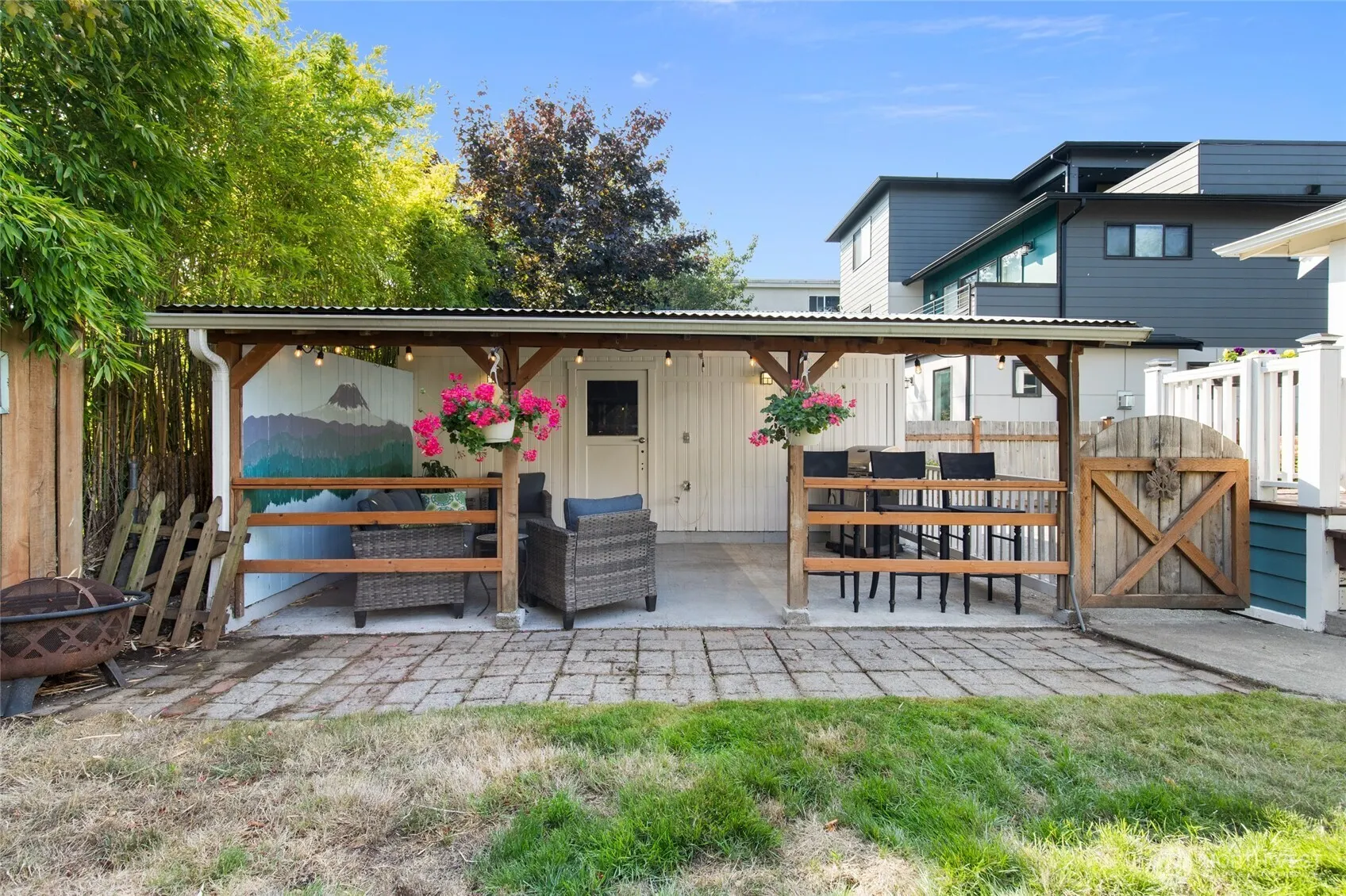 8518 11th Avenue NW, Seattle, WA 98117