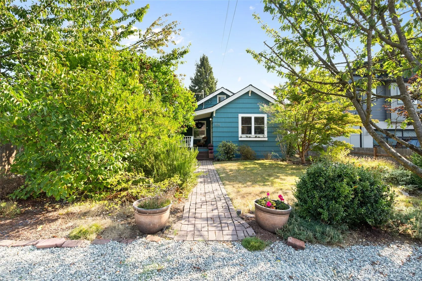 8518 11th Avenue NW, Seattle, WA 98117