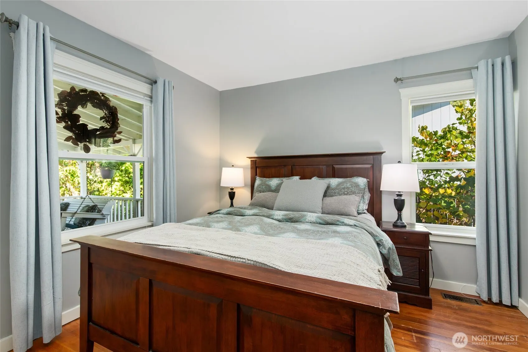 8518 11th Avenue NW, Seattle, WA 98117