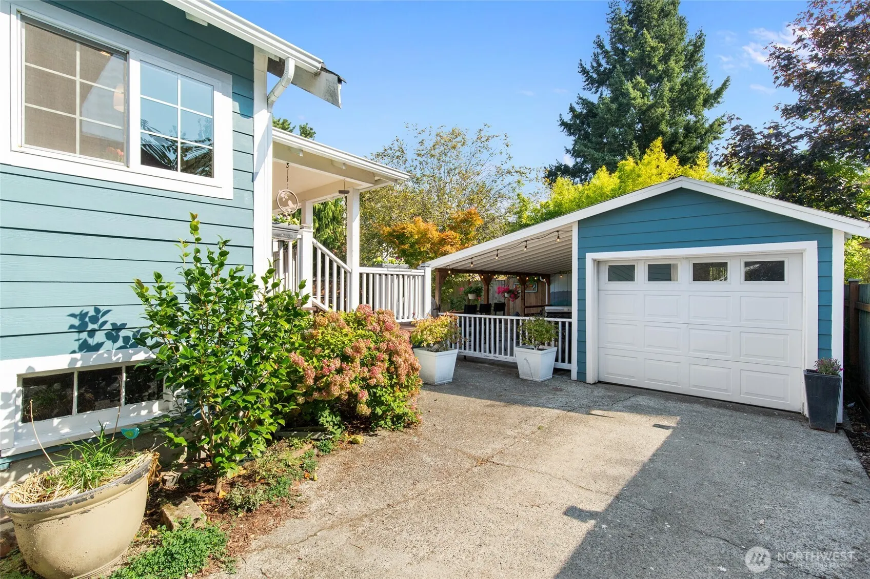 8518 11th Avenue NW, Seattle, WA 98117