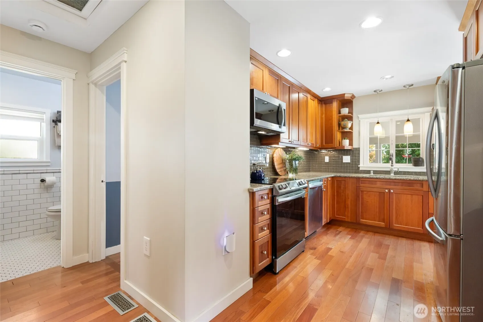 8518 11th Avenue NW, Seattle, WA 98117