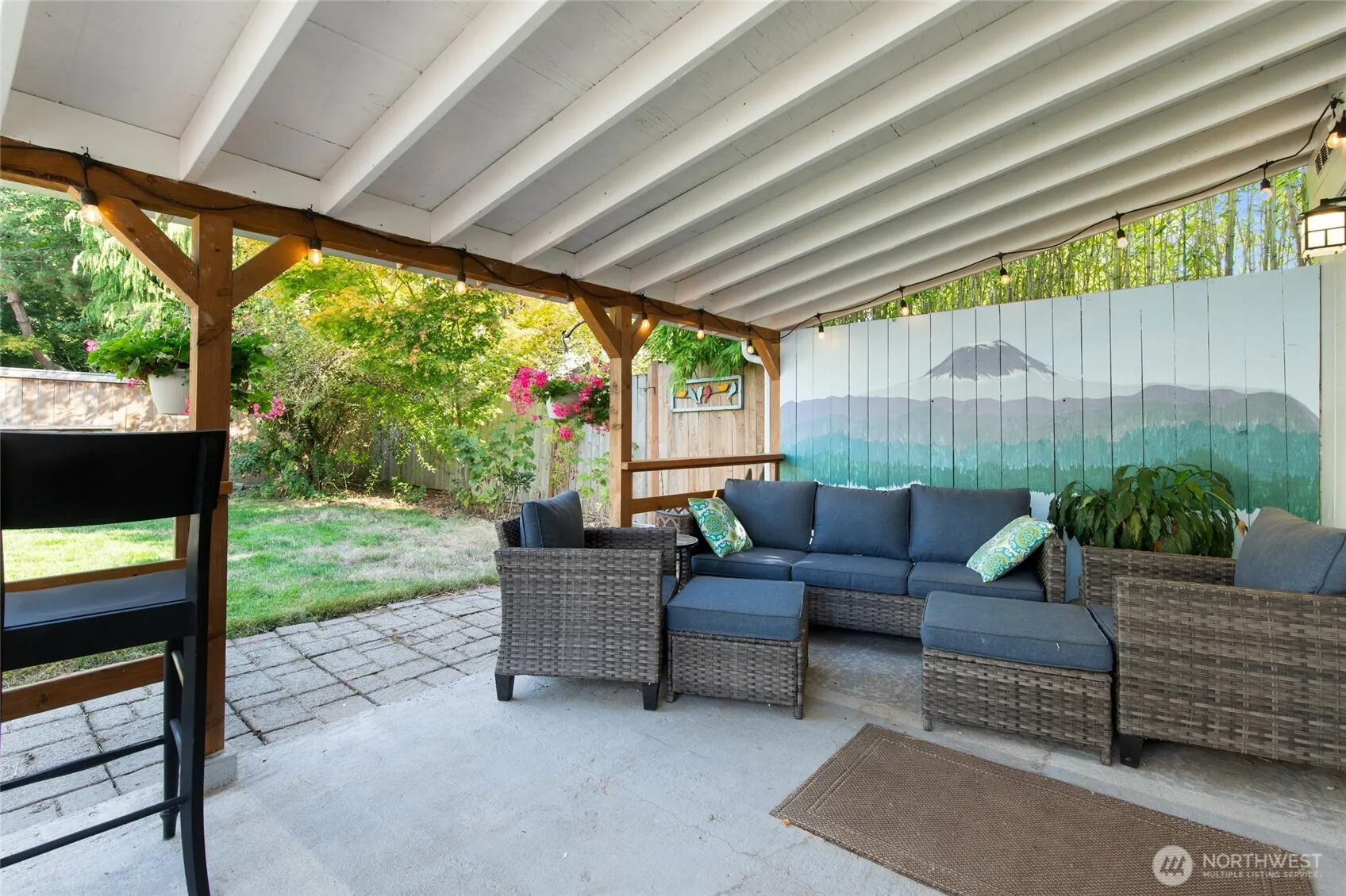 8518 11th Avenue NW, Seattle, WA 98117
