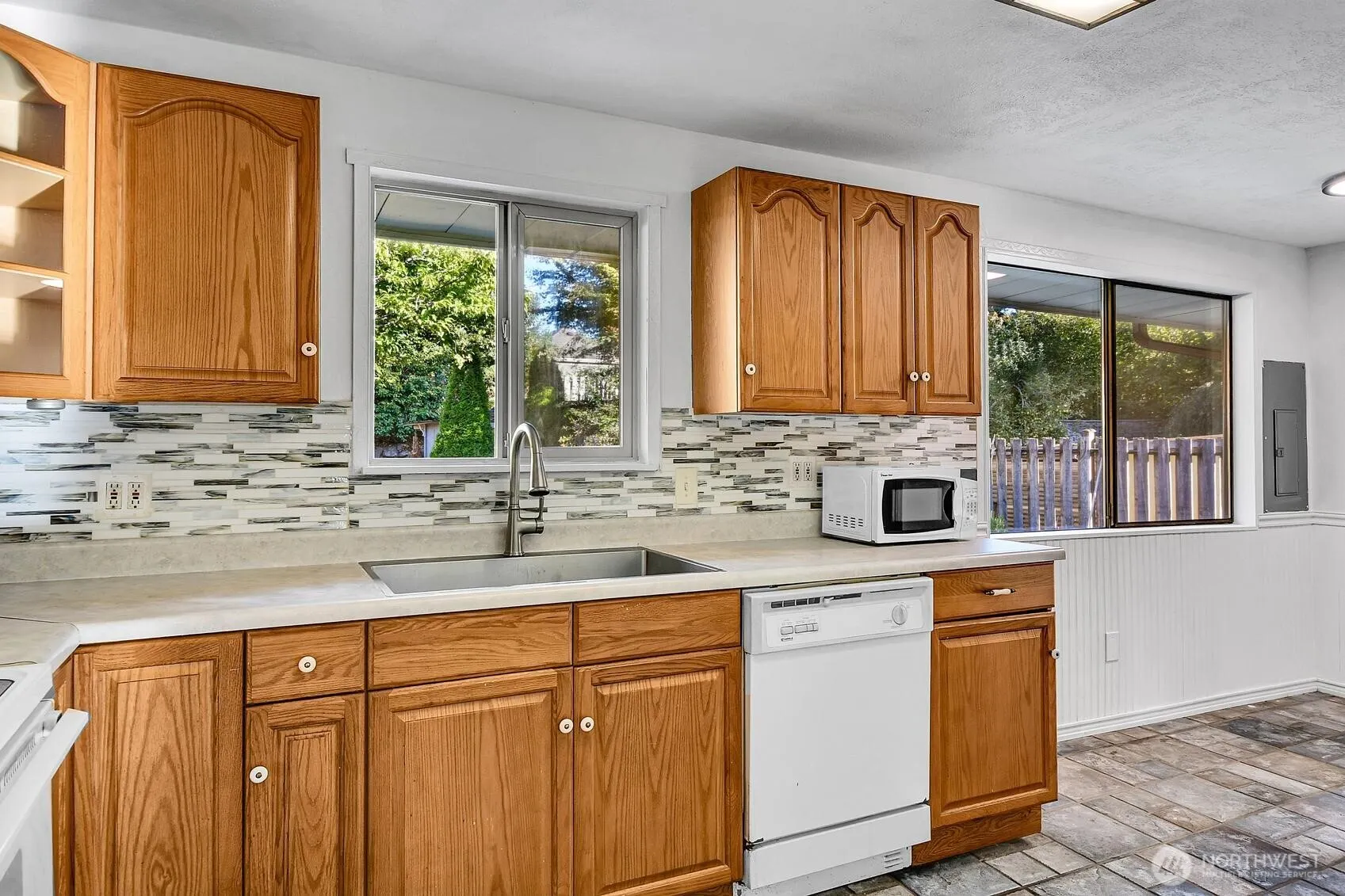 20917 59th Place W, Lynnwood, WA 98036
