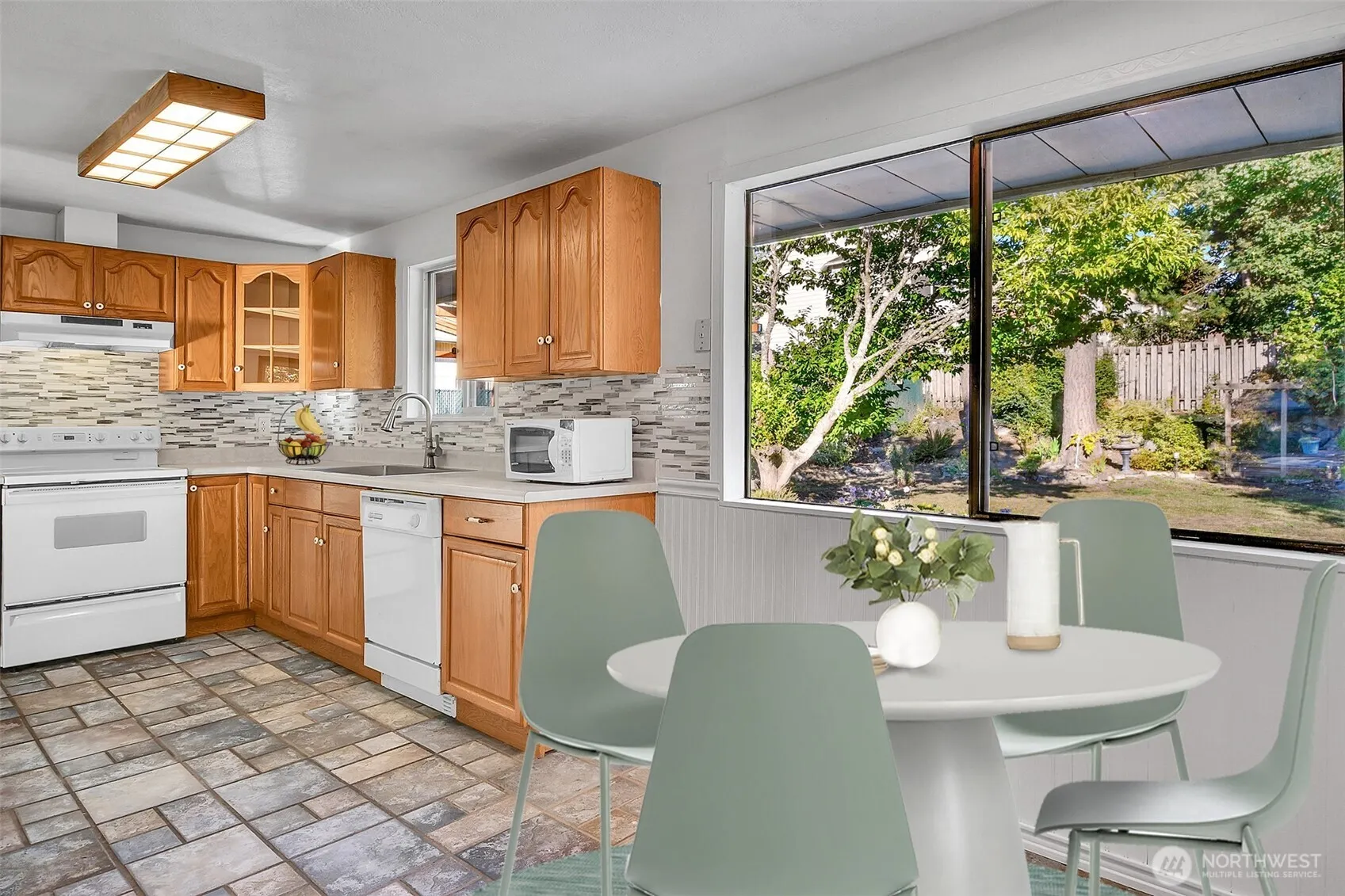 20917 59th Place W, Lynnwood, WA 98036