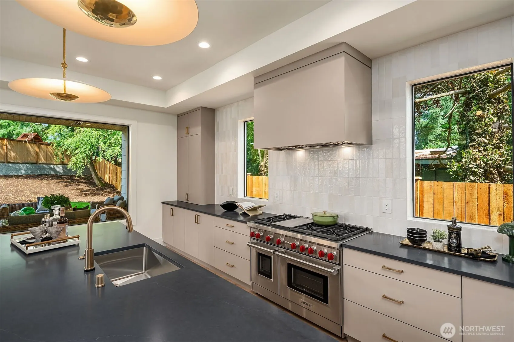 1613 165th Avenue NE, Bellevue, WA 98008