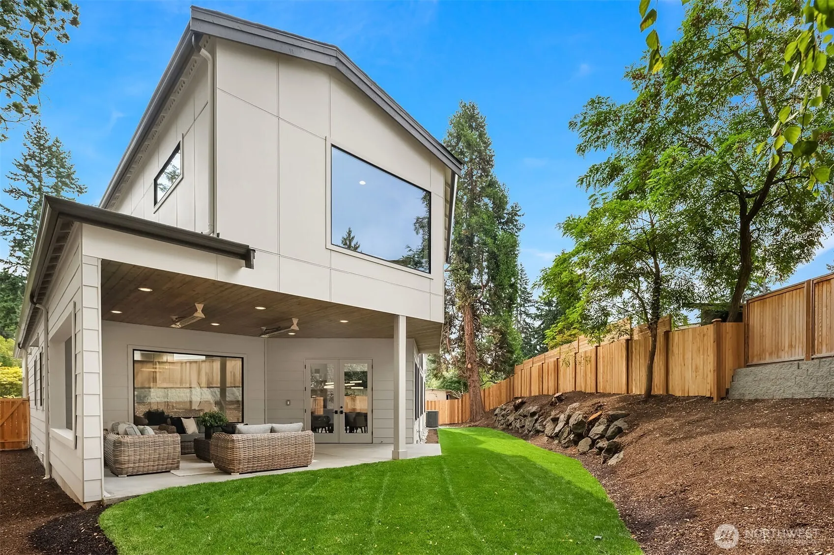 1613 165th Avenue NE, Bellevue, WA 98008