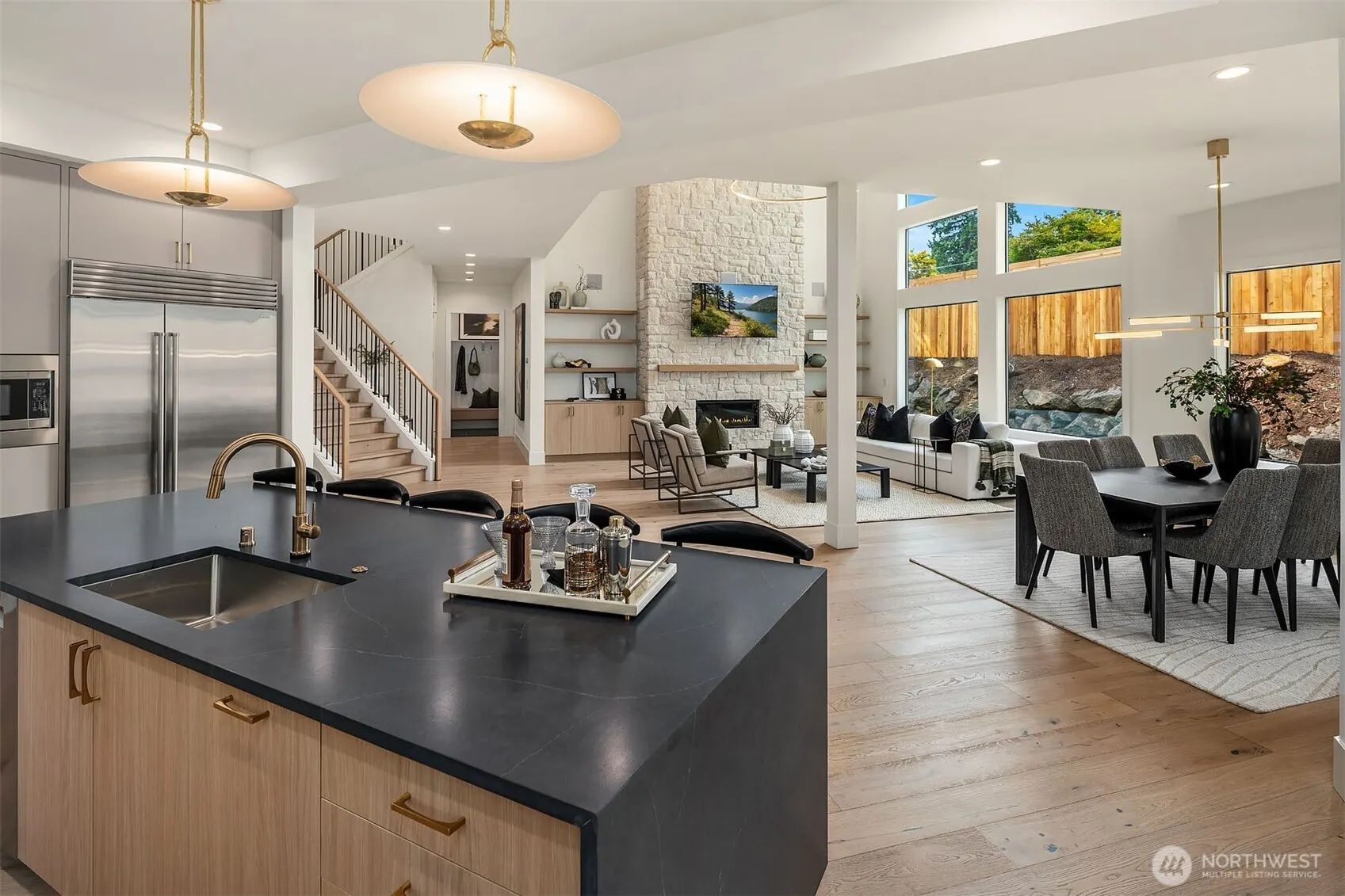 1613 165th Avenue NE, Bellevue, WA 98008