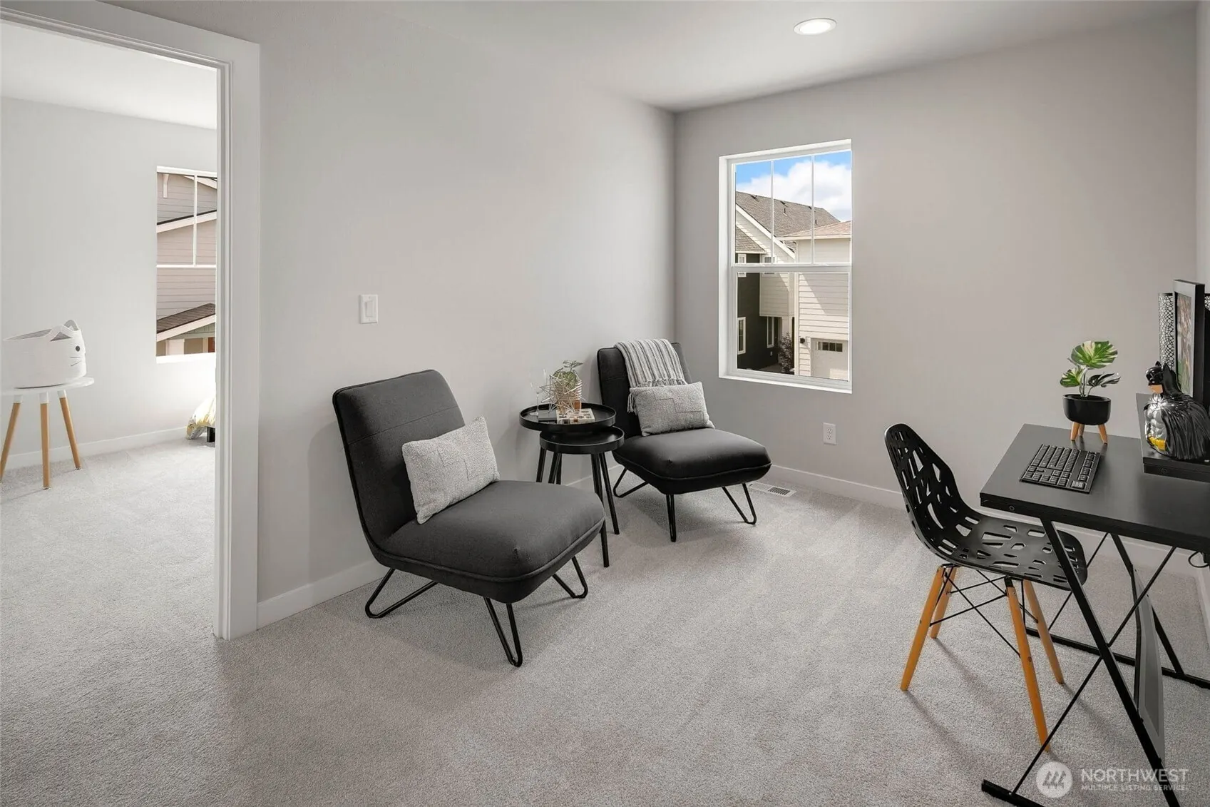 563 SW 97th Street #76, Seattle, WA 98106