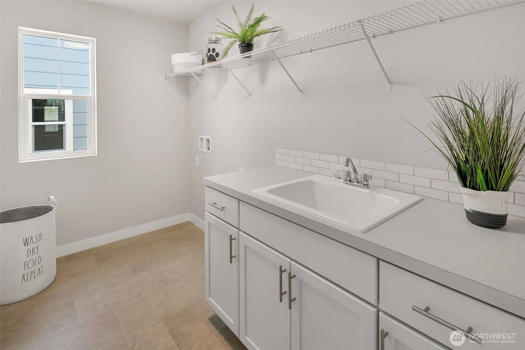 563 SW 97th Street #76, Seattle, WA 98106