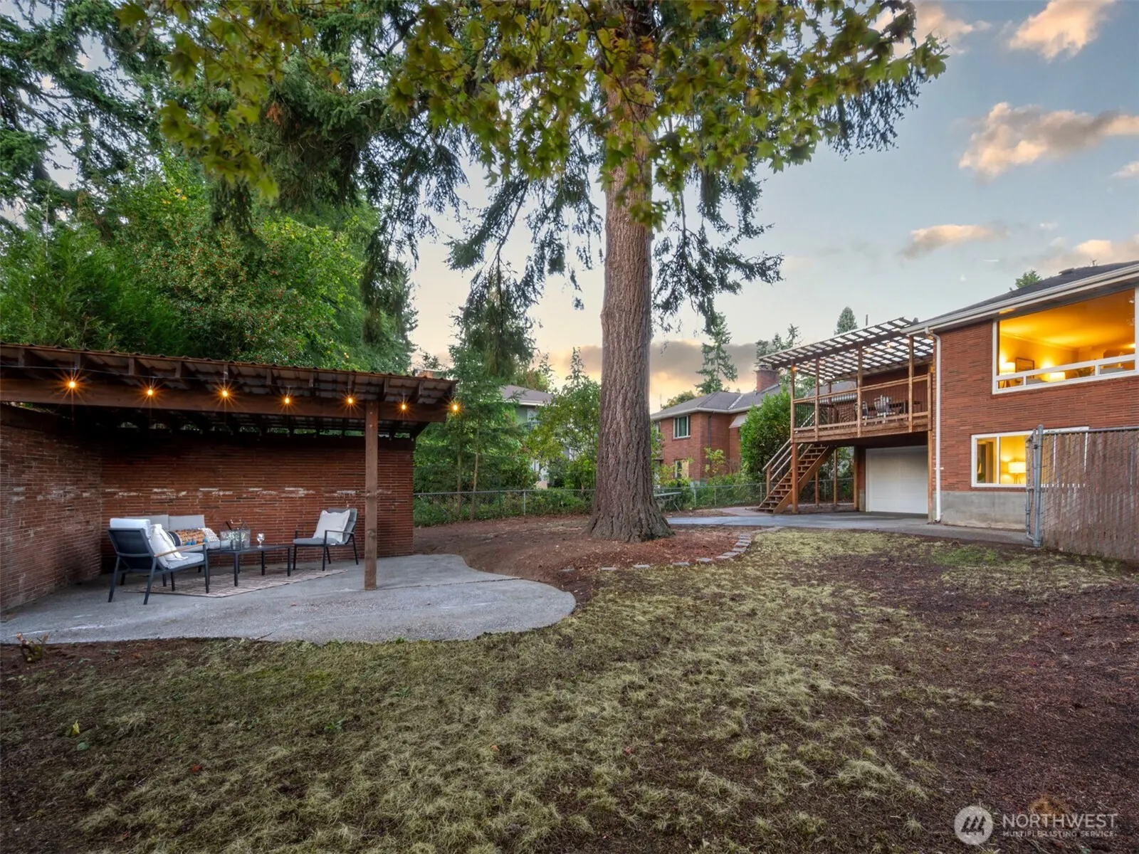 12705 2nd Avenue NW, Seattle, WA 98177