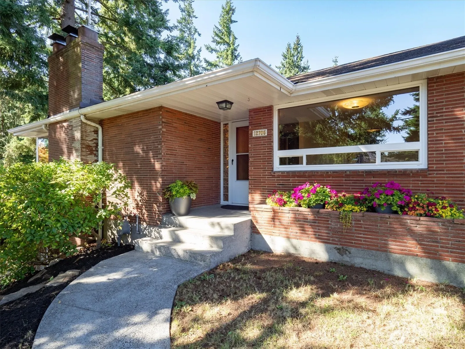 12705 2nd Avenue NW, Seattle, WA 98177
