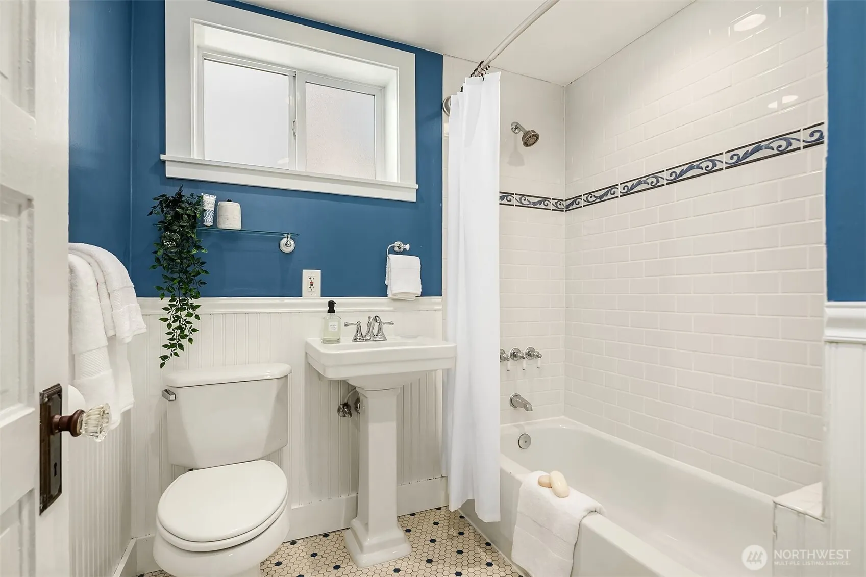 2131 N 62nd Street , Seattle, WA 98103