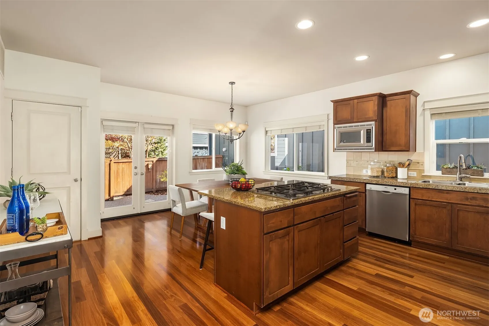 2166 NE Natalie Way , Issaquah, WA 98029