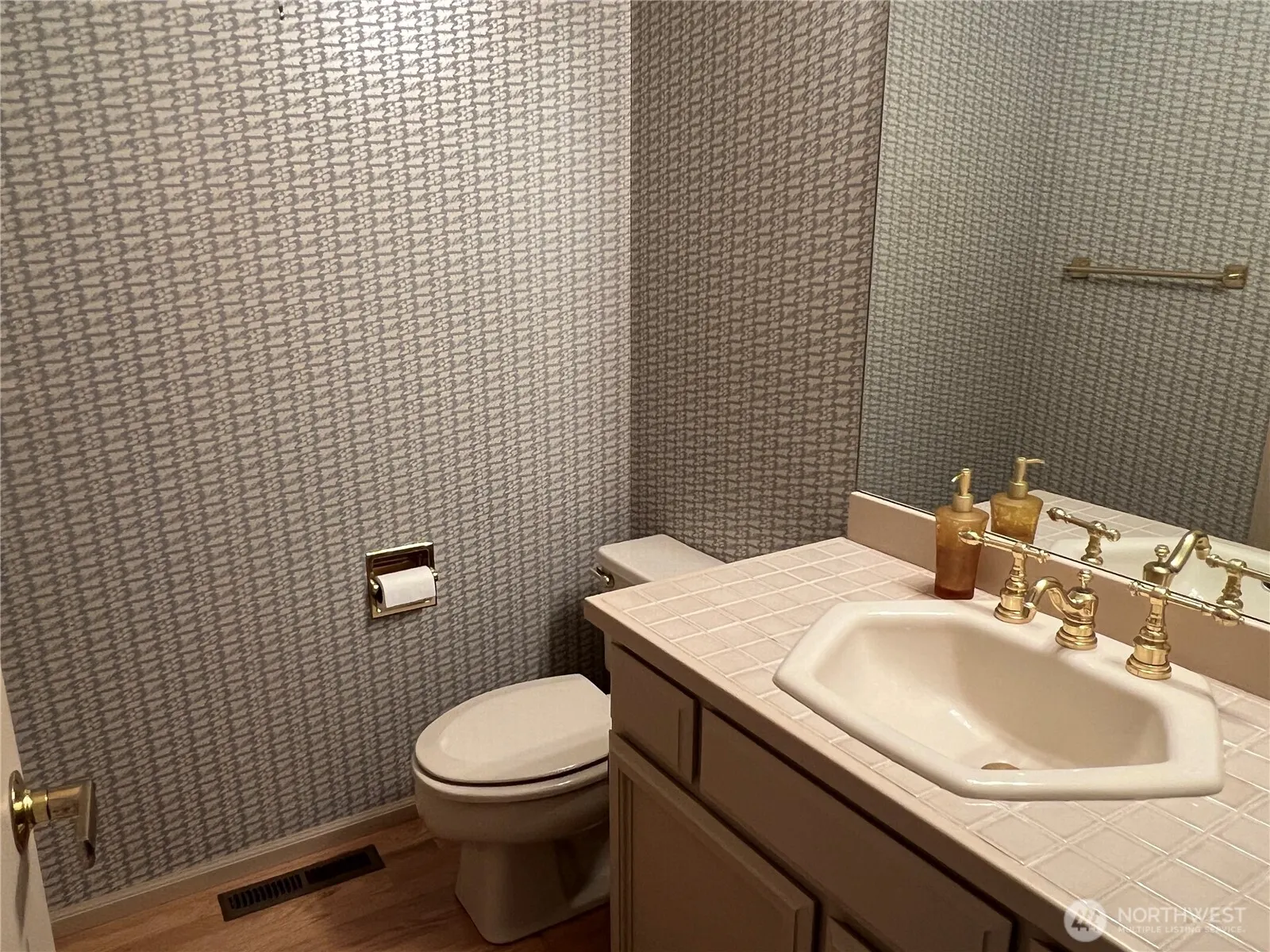 3650 116th Avenue NE, Bellevue, WA 98004